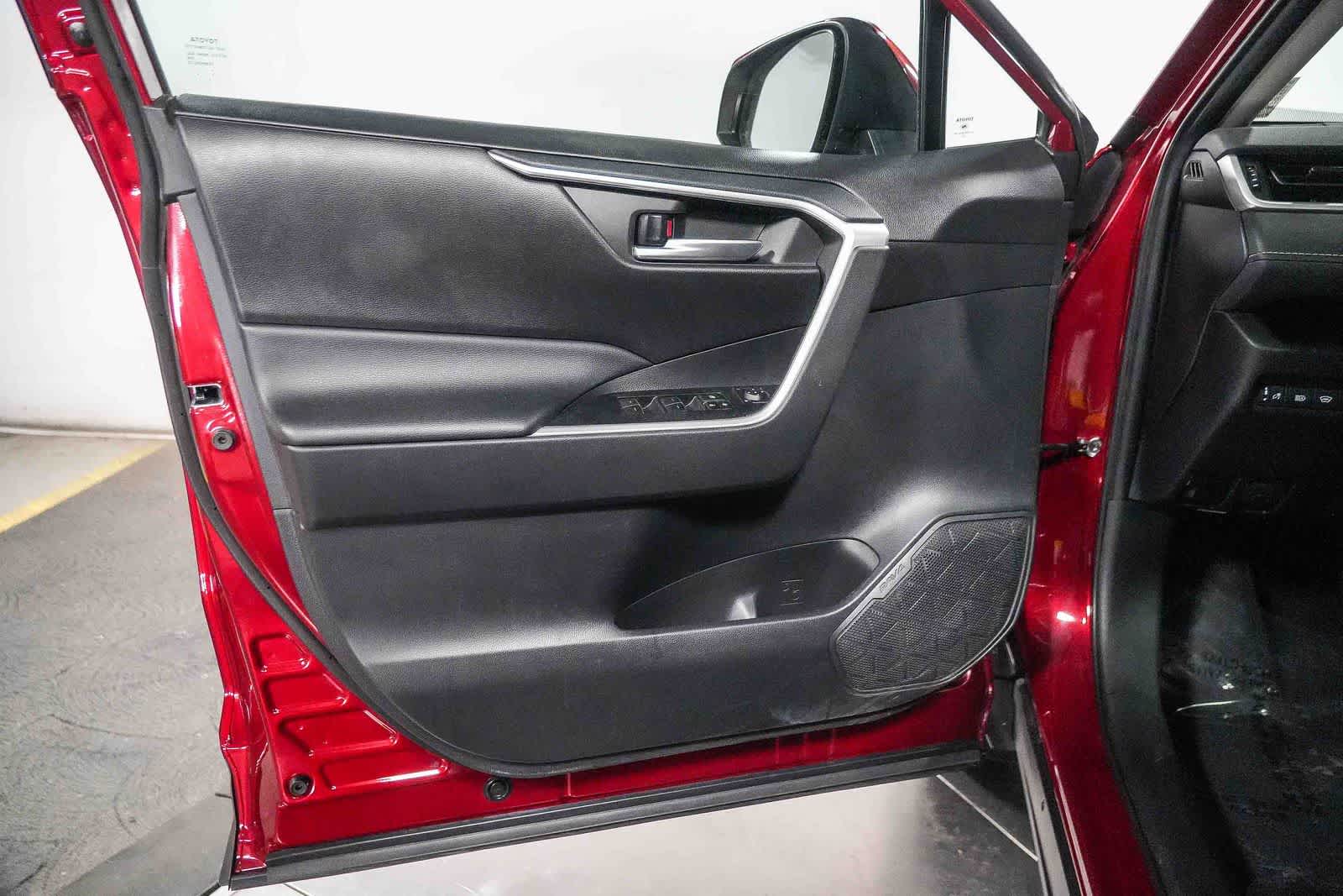 Toyota RAV4 XLE 2023