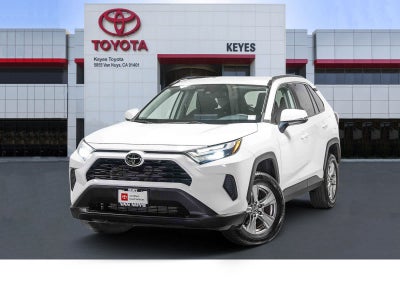 Toyota RAV4 XLE 2024