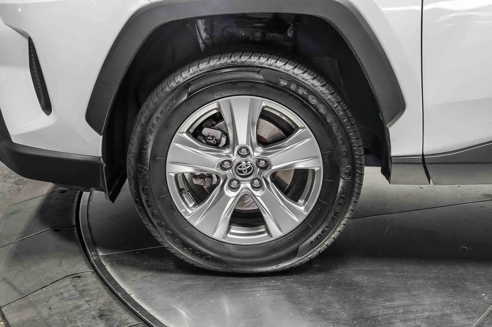 Toyota RAV4 XLE 2024