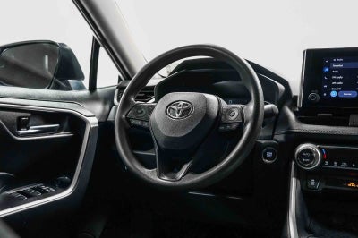 Toyota RAV4 XLE 2024