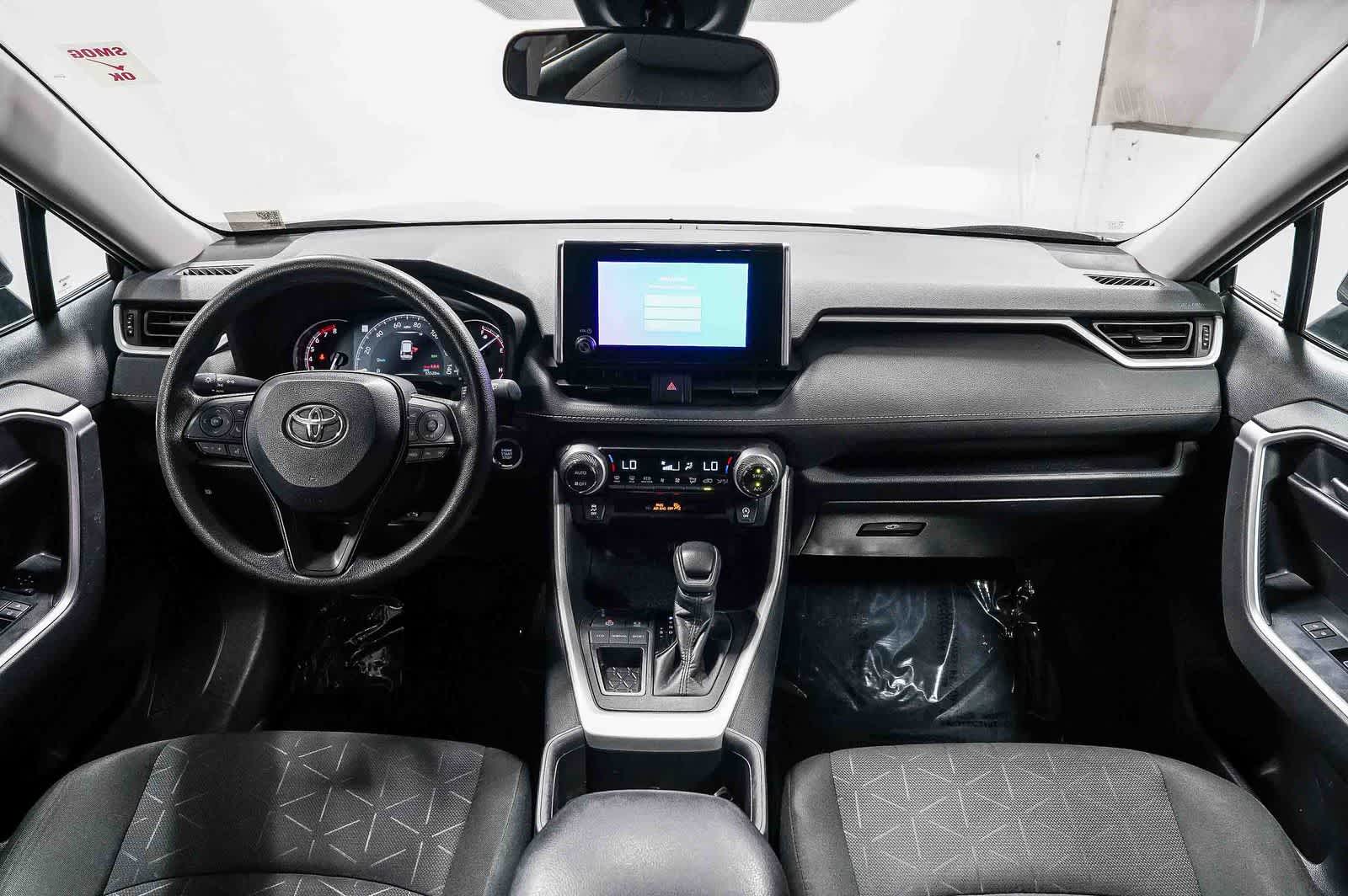 Toyota RAV4 XLE 2024