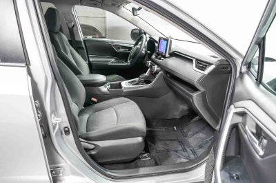 Toyota RAV4 XLE 2024