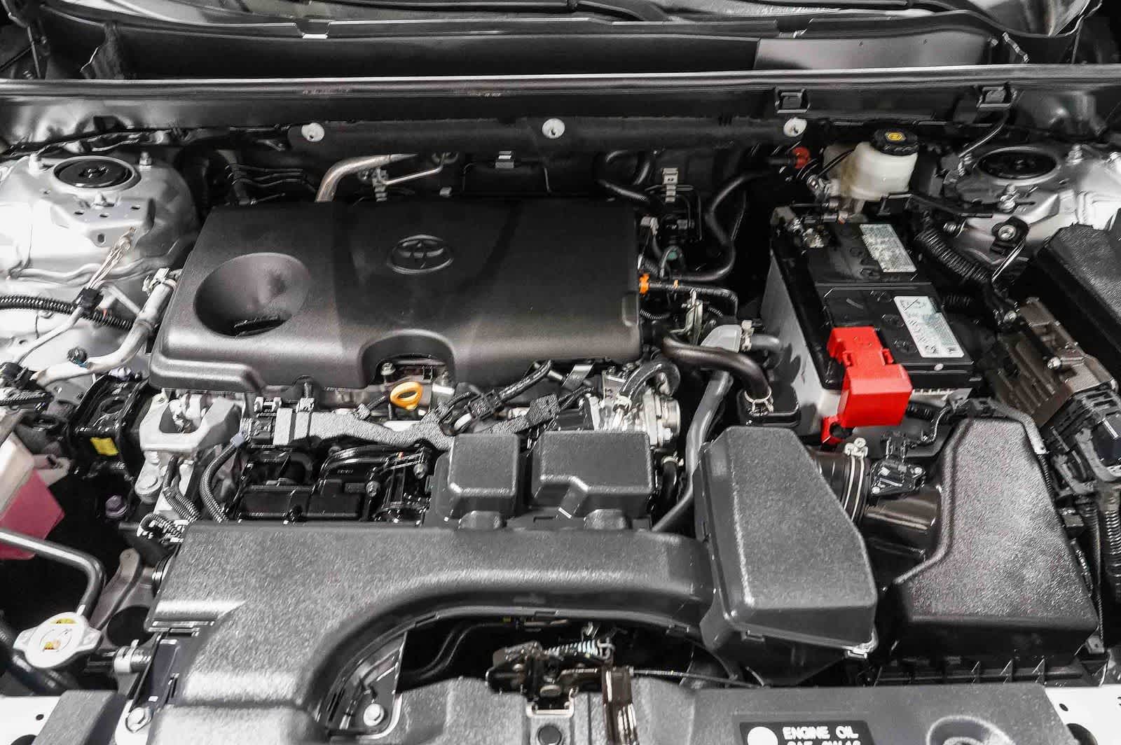Toyota RAV4 XLE 2024
