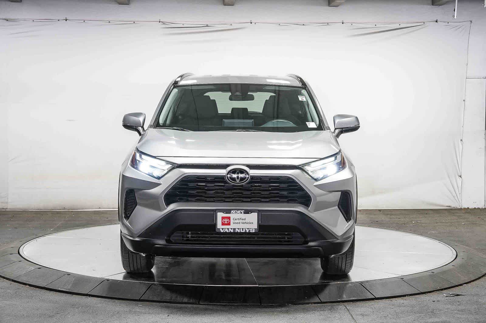Toyota RAV4 XLE 2024