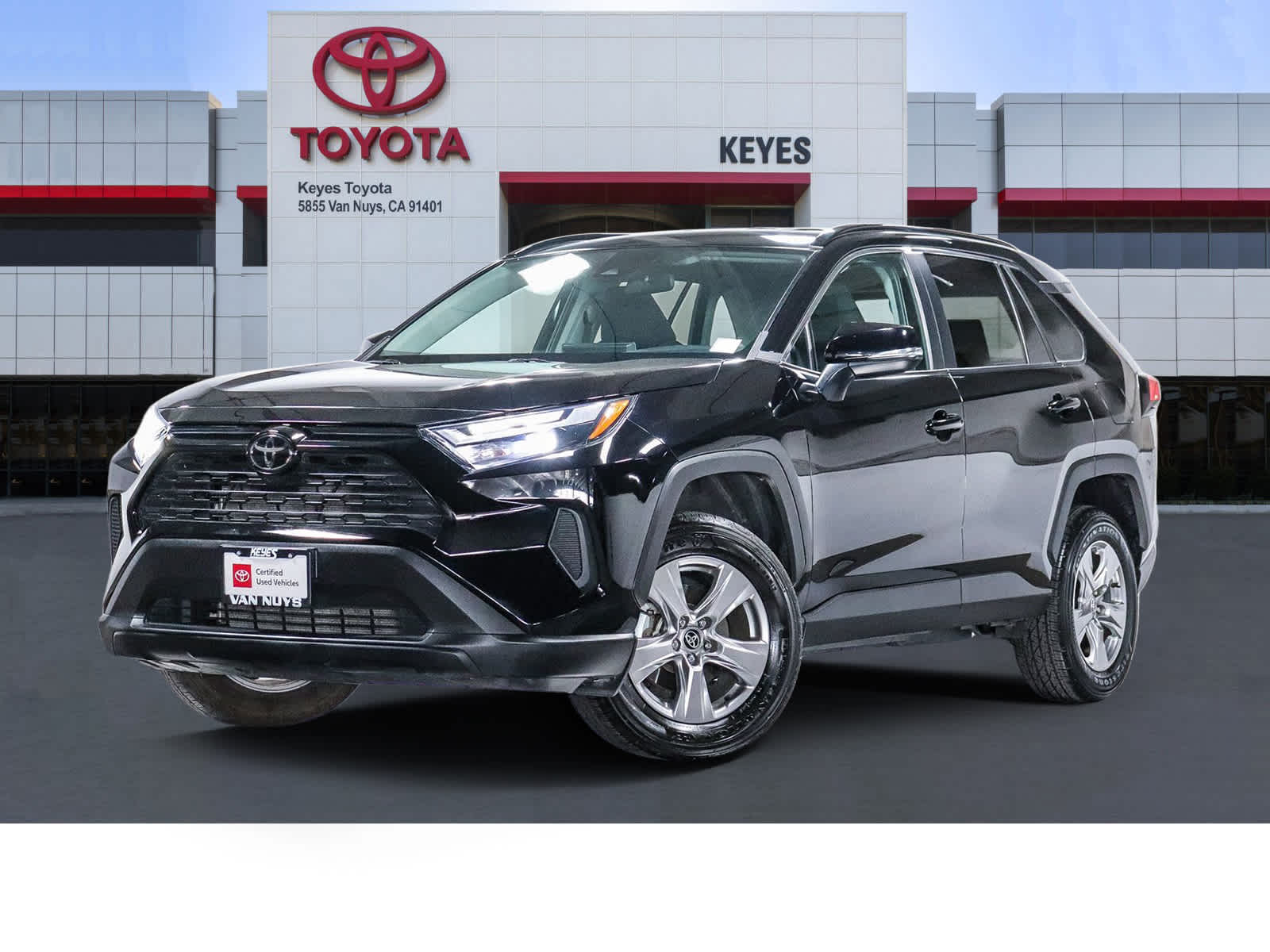 Toyota RAV4 XLE 2024