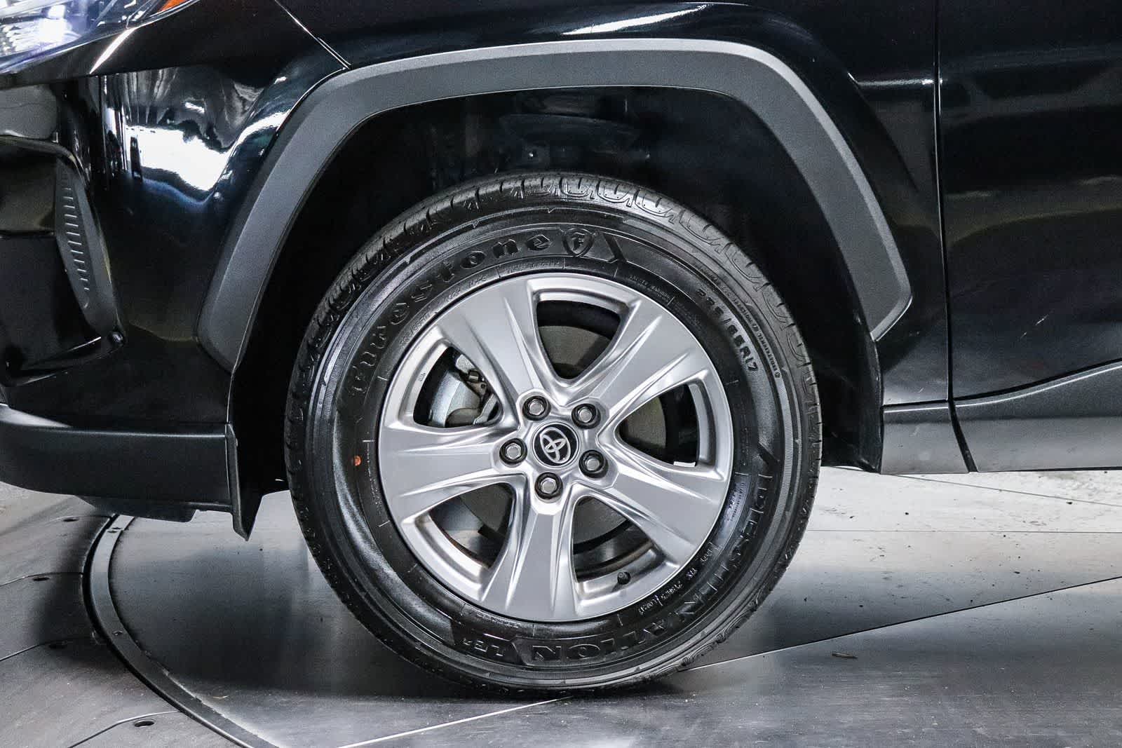 Toyota RAV4 XLE 2024