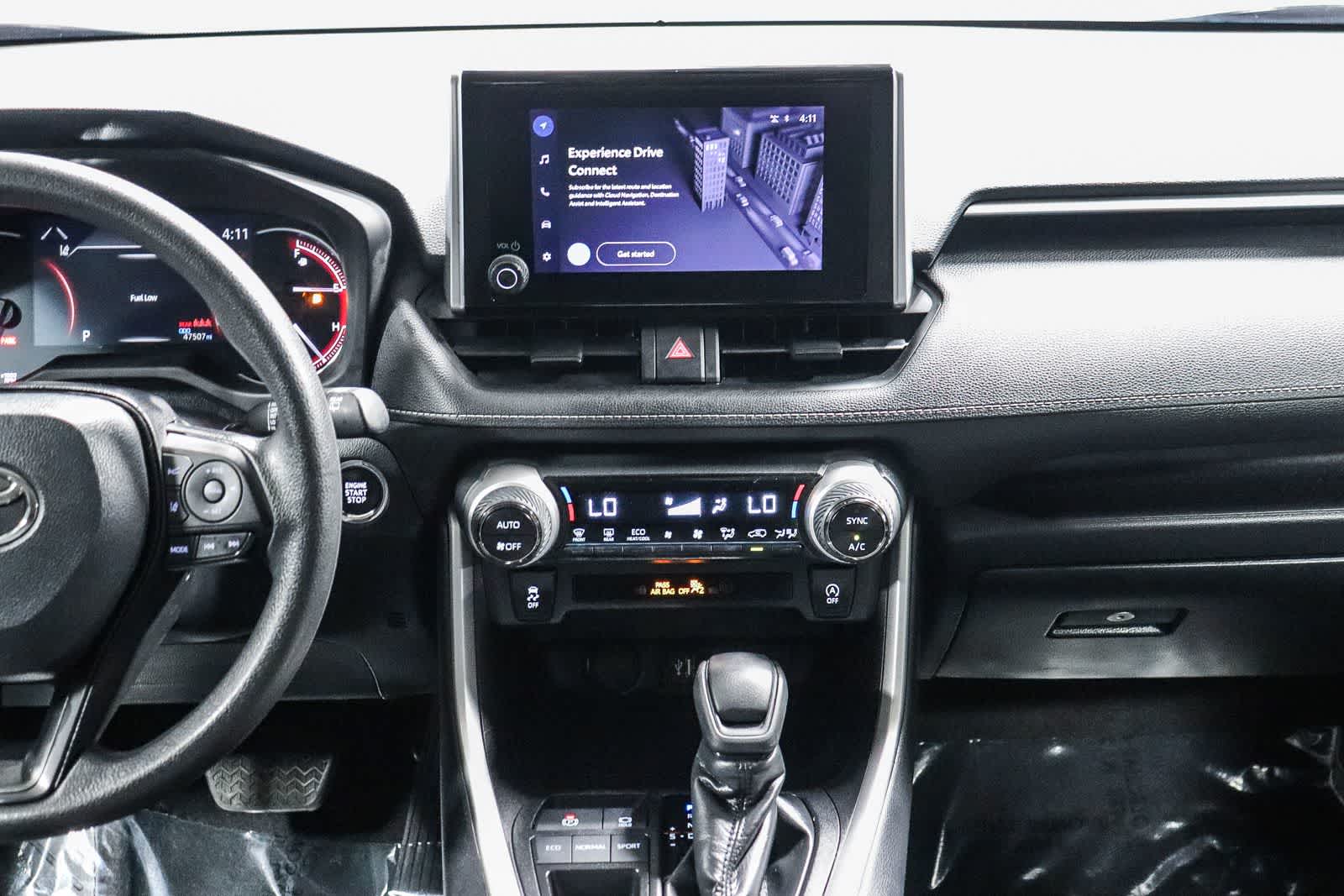Toyota RAV4 XLE 2024