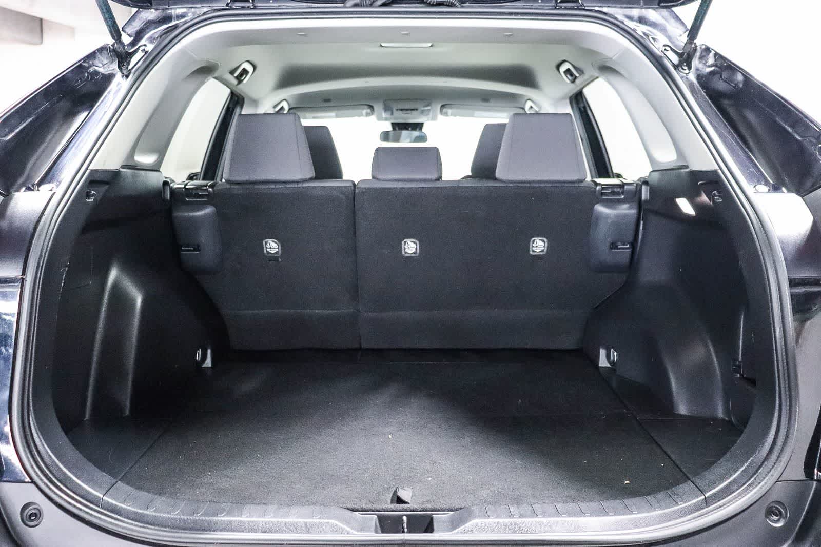 Toyota RAV4 XLE 2024