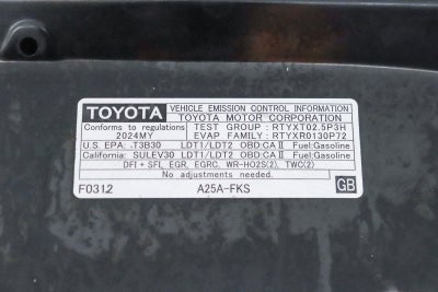 Toyota RAV4 XLE 2024