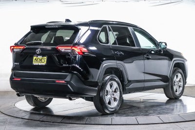 Toyota RAV4 XLE 2024