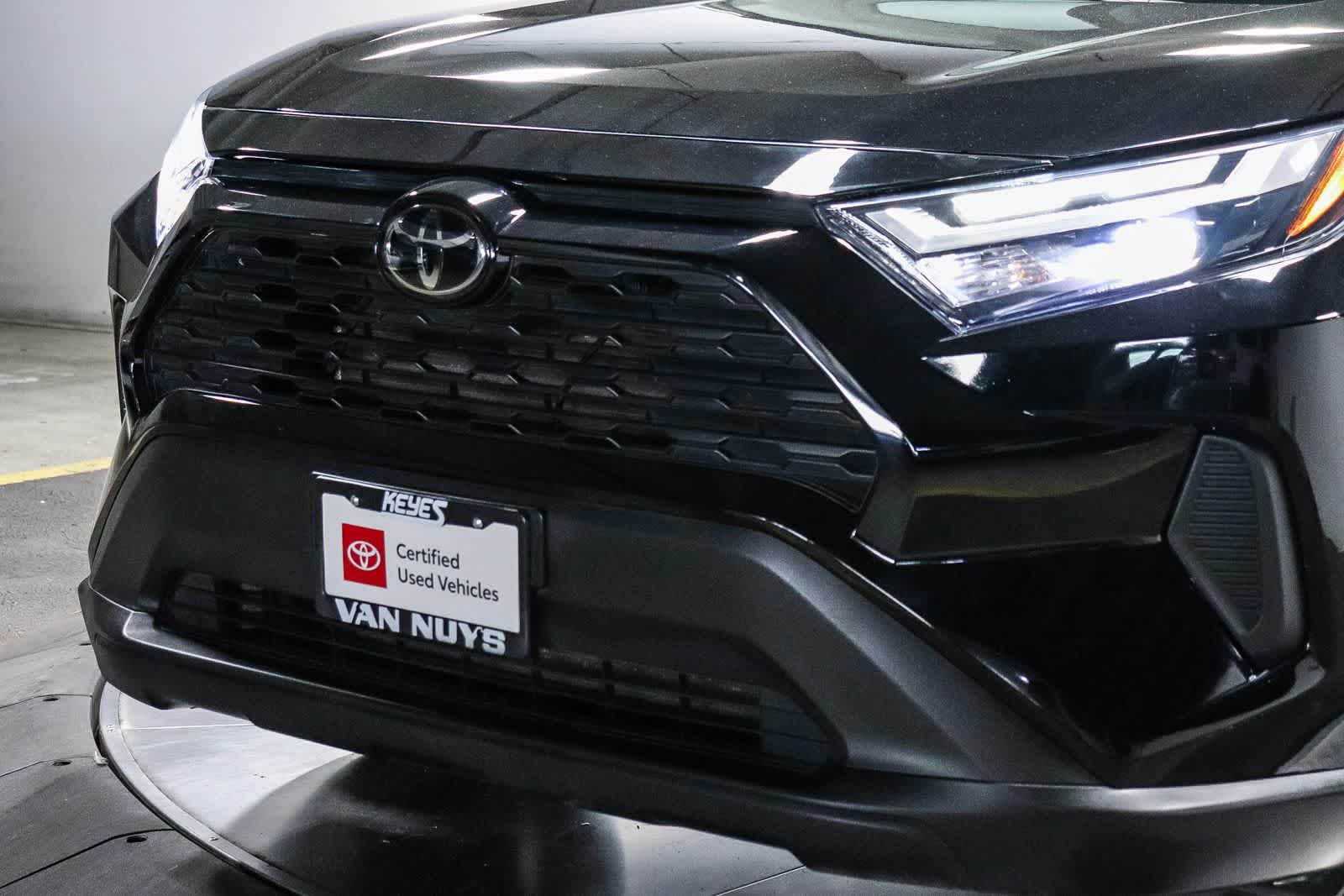 Toyota RAV4 XLE 2024