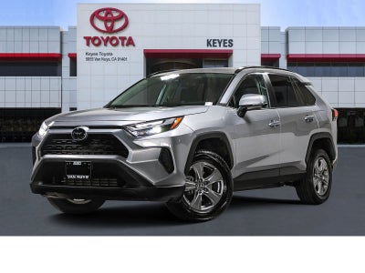 Toyota RAV4 XLE 2024