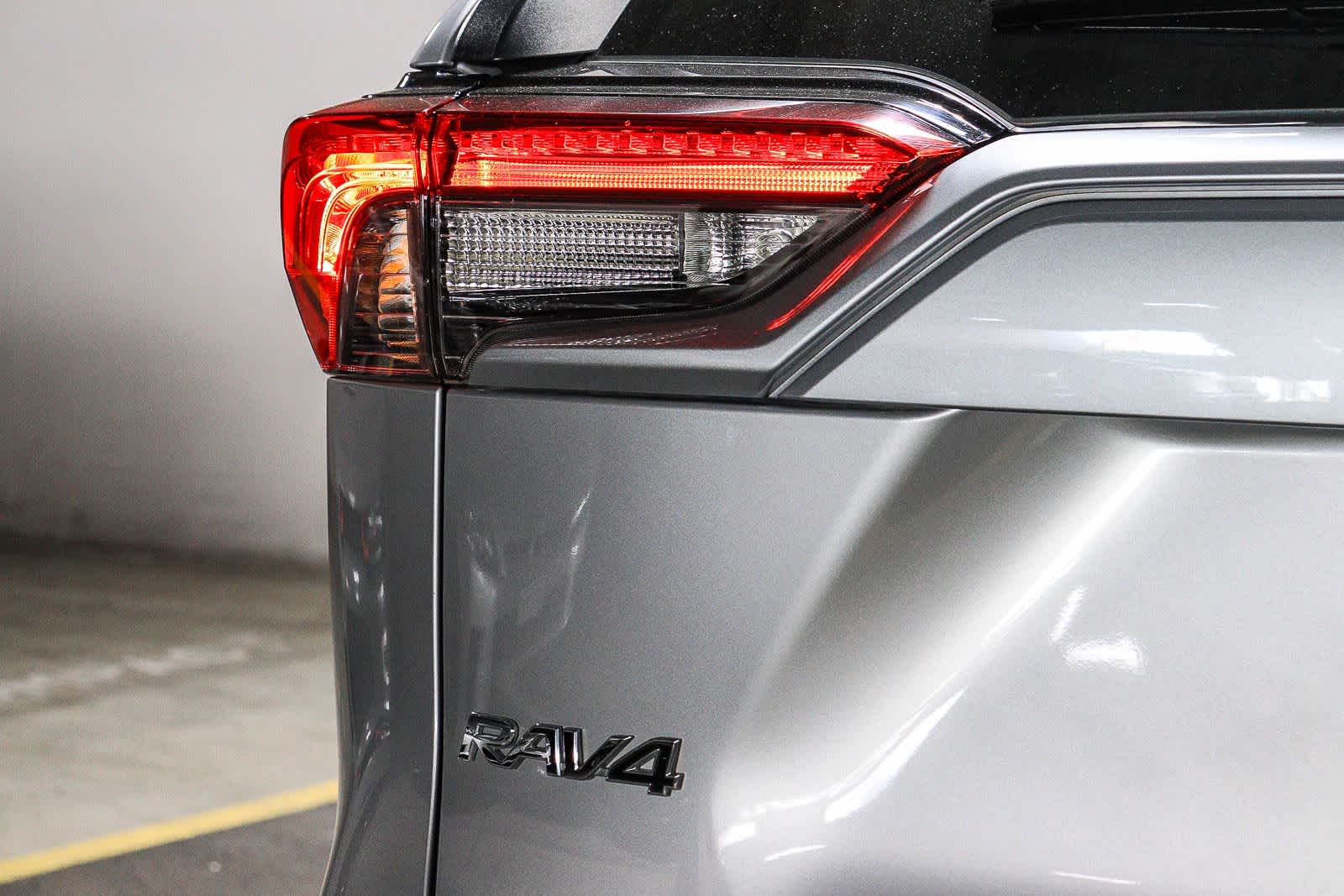 Toyota RAV4 XLE 2024