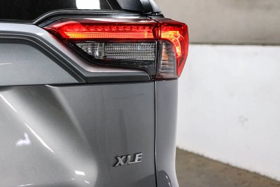 Toyota RAV4 XLE 2024