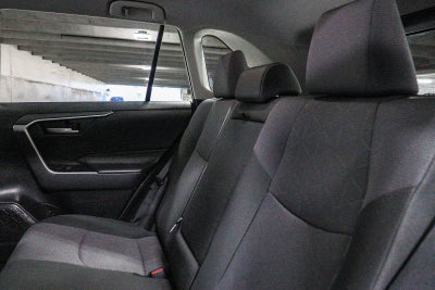 Toyota RAV4 XLE 2024
