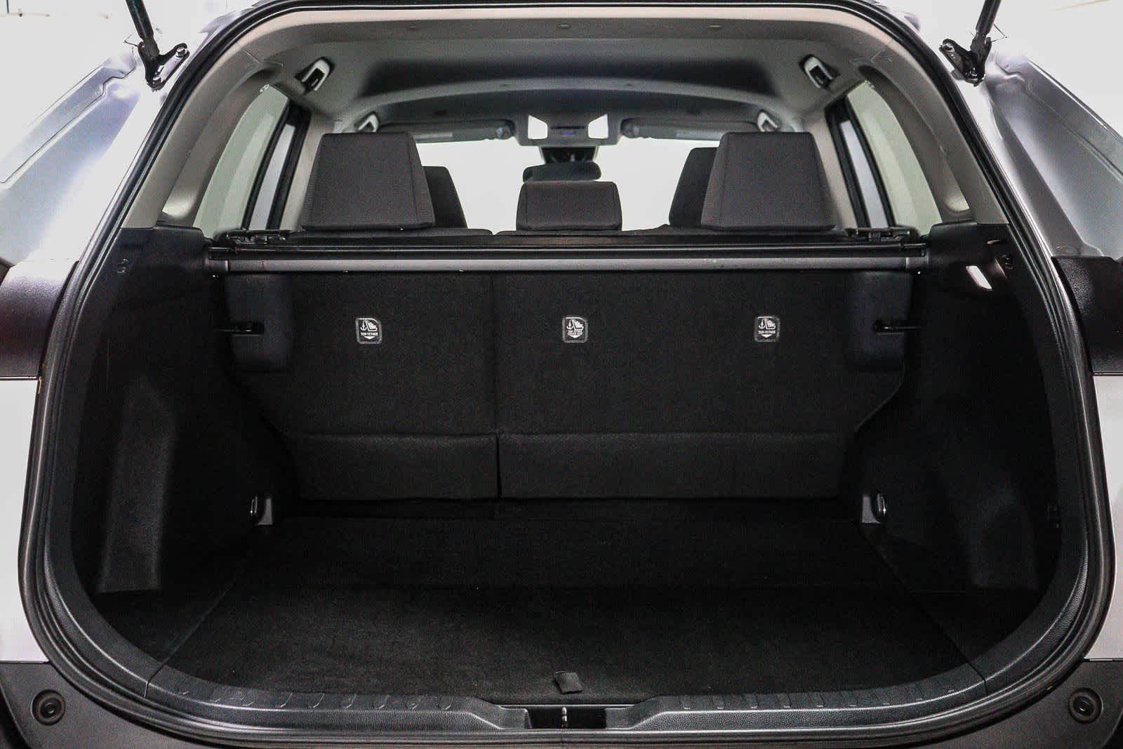 Toyota RAV4 XLE 2024