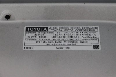 Toyota RAV4 XLE 2024
