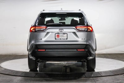 Toyota RAV4 XLE 2024