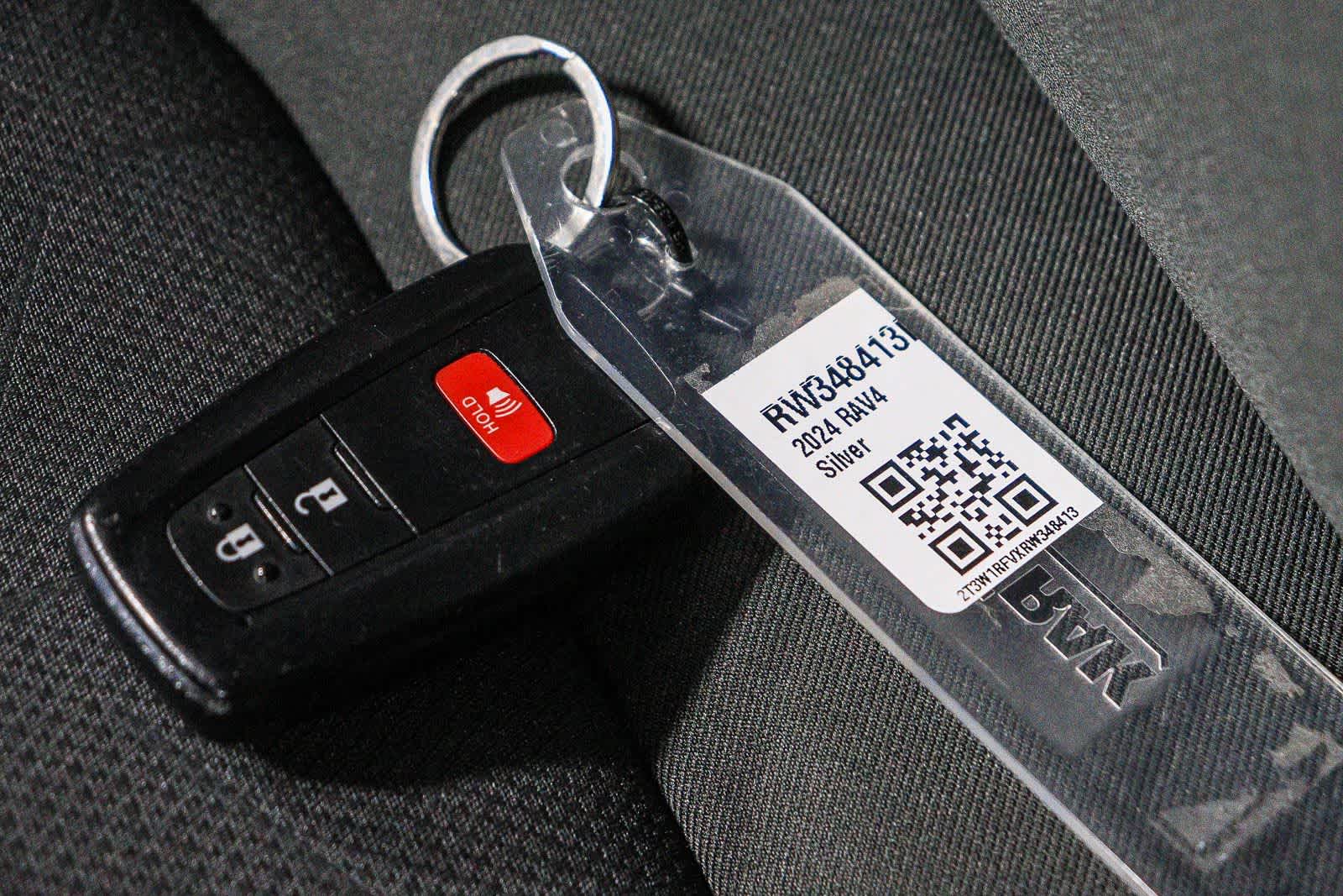 Toyota RAV4 XLE 2024
