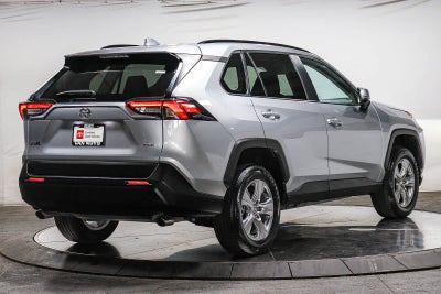 Toyota RAV4 XLE 2024