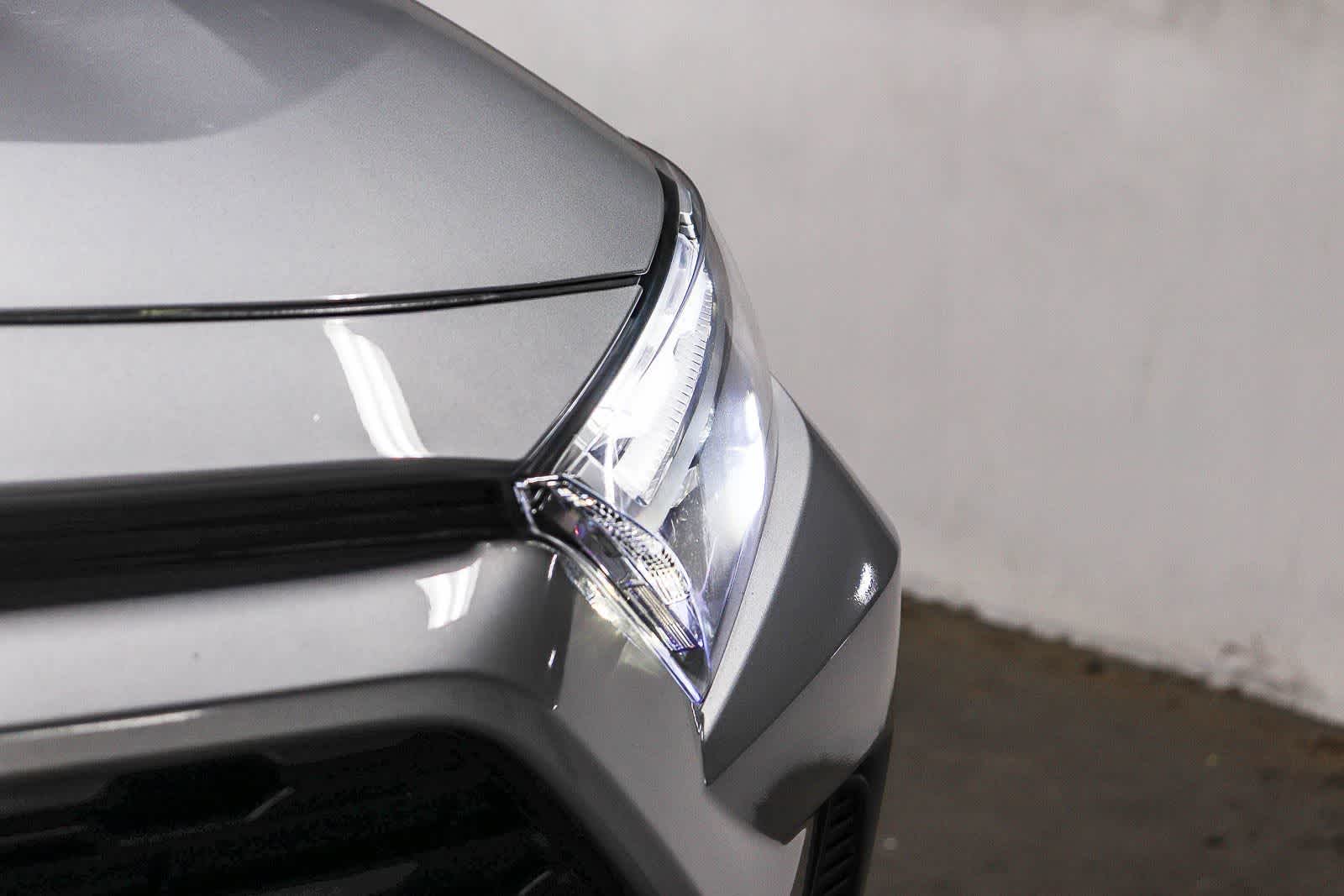 Toyota RAV4 XLE 2024