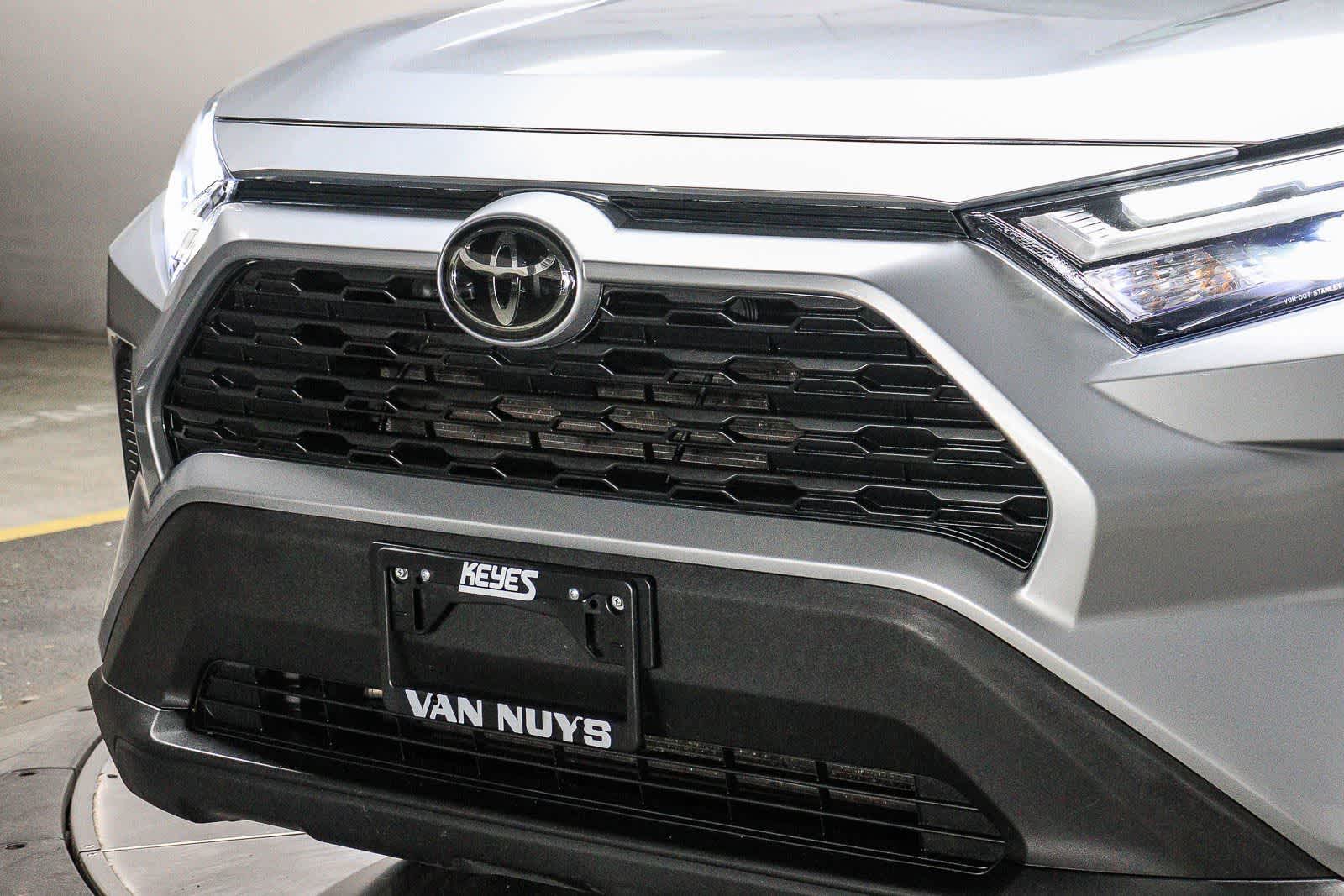 Toyota RAV4 XLE 2024