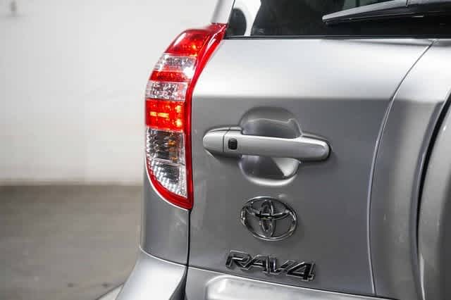 Toyota RAV4 Limited 2012
