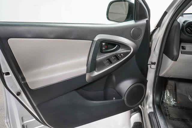 Toyota RAV4 Limited 2012