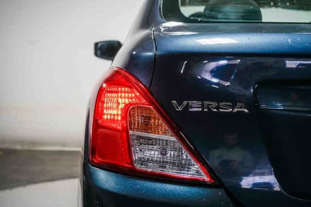 Nissan Versa S 2016