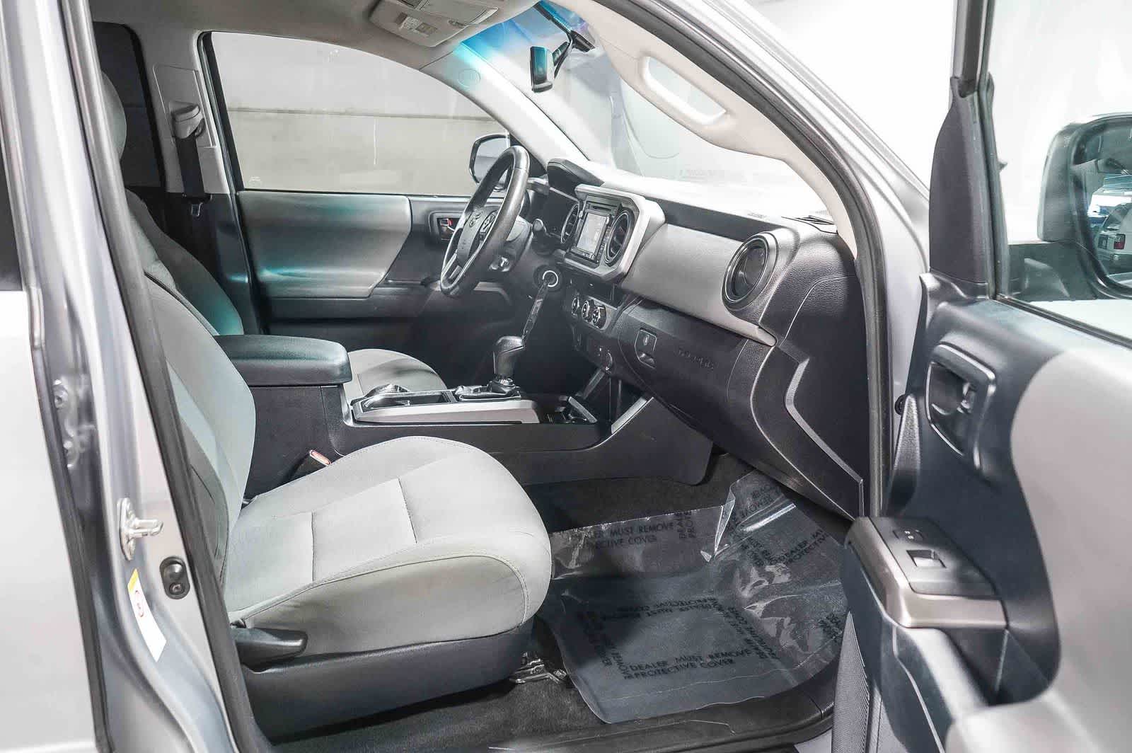 Toyota Tacoma SR5 2017