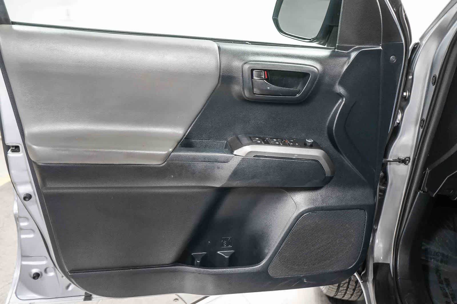 Toyota Tacoma SR5 2017