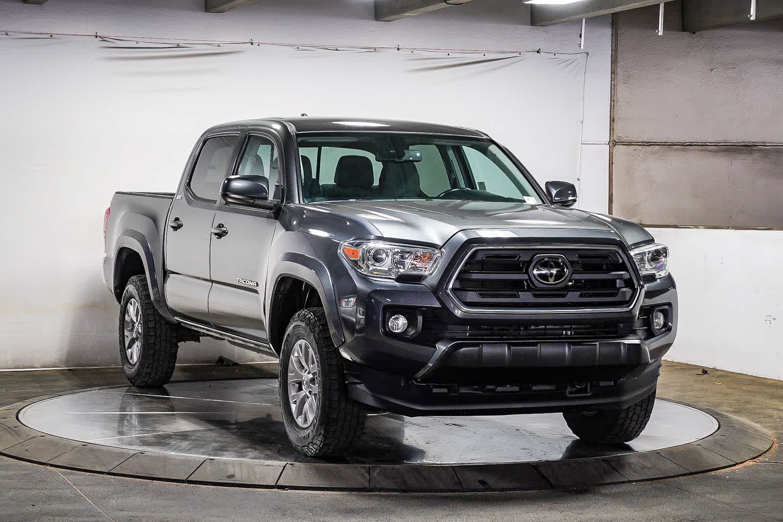 Toyota Tacoma SR5 2019