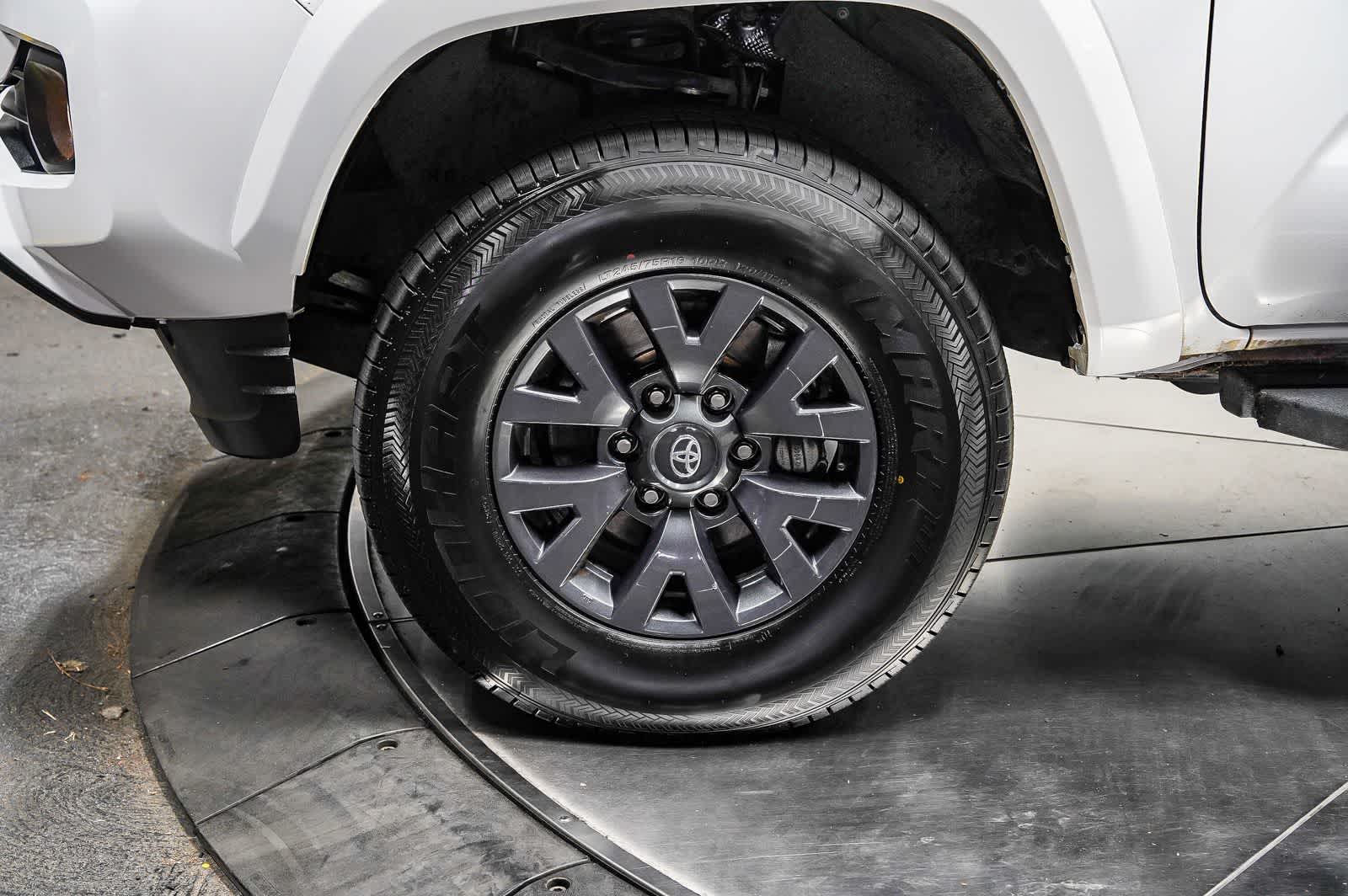 Toyota Tacoma SR5 2023