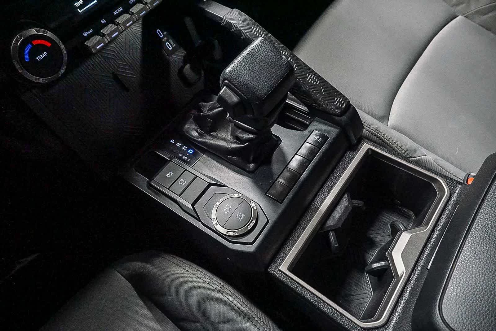 Toyota Tacoma SR5 2024