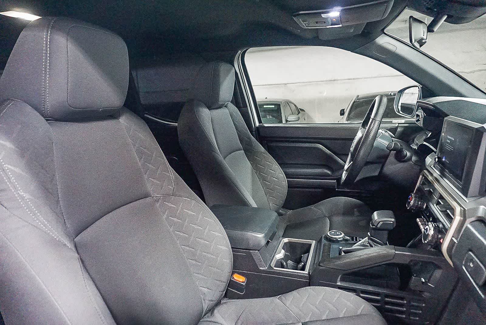 Toyota Tacoma SR5 2024