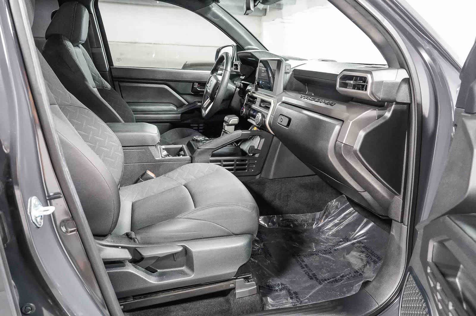 Toyota Tacoma SR5 2024