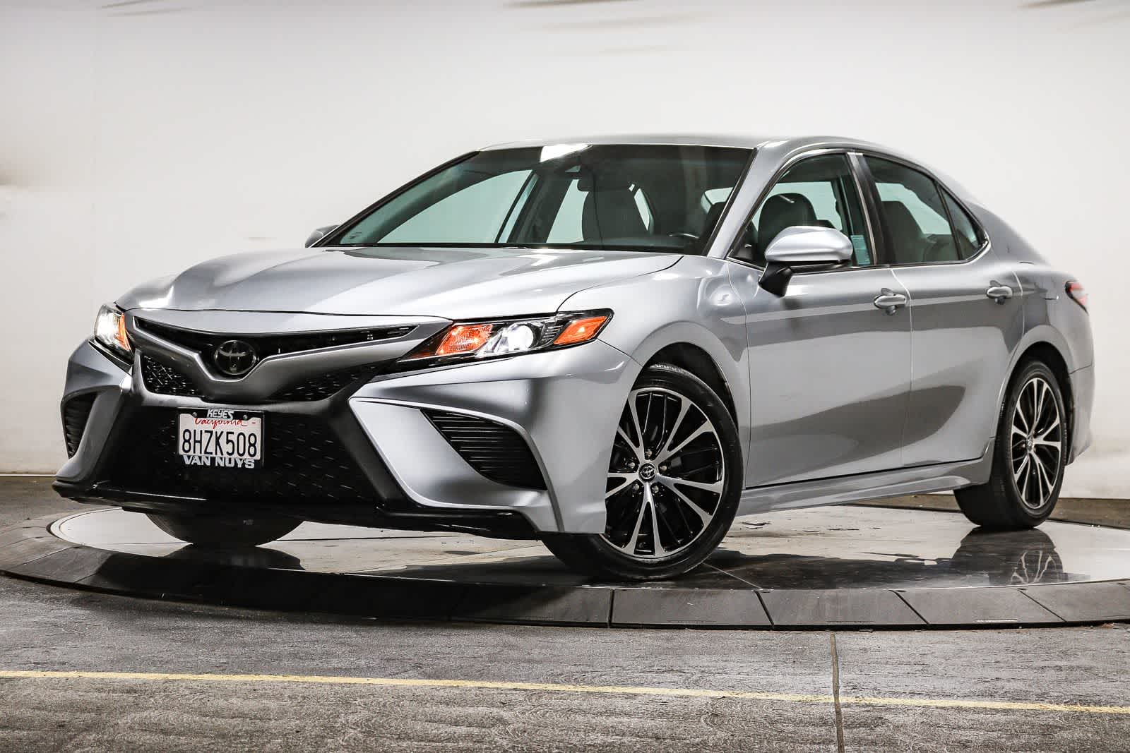 Toyota Camry SE 2019