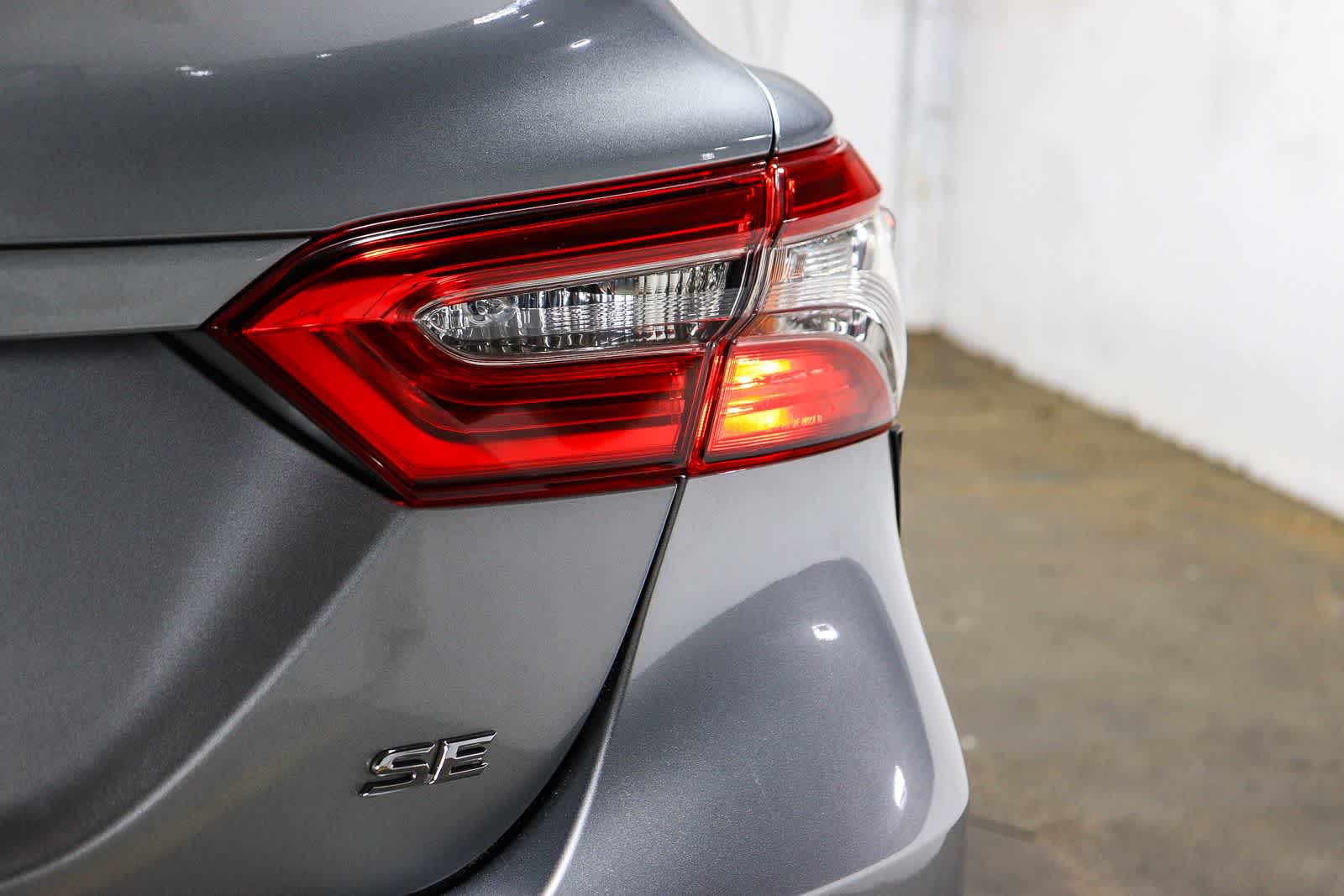 Toyota Camry SE 2019