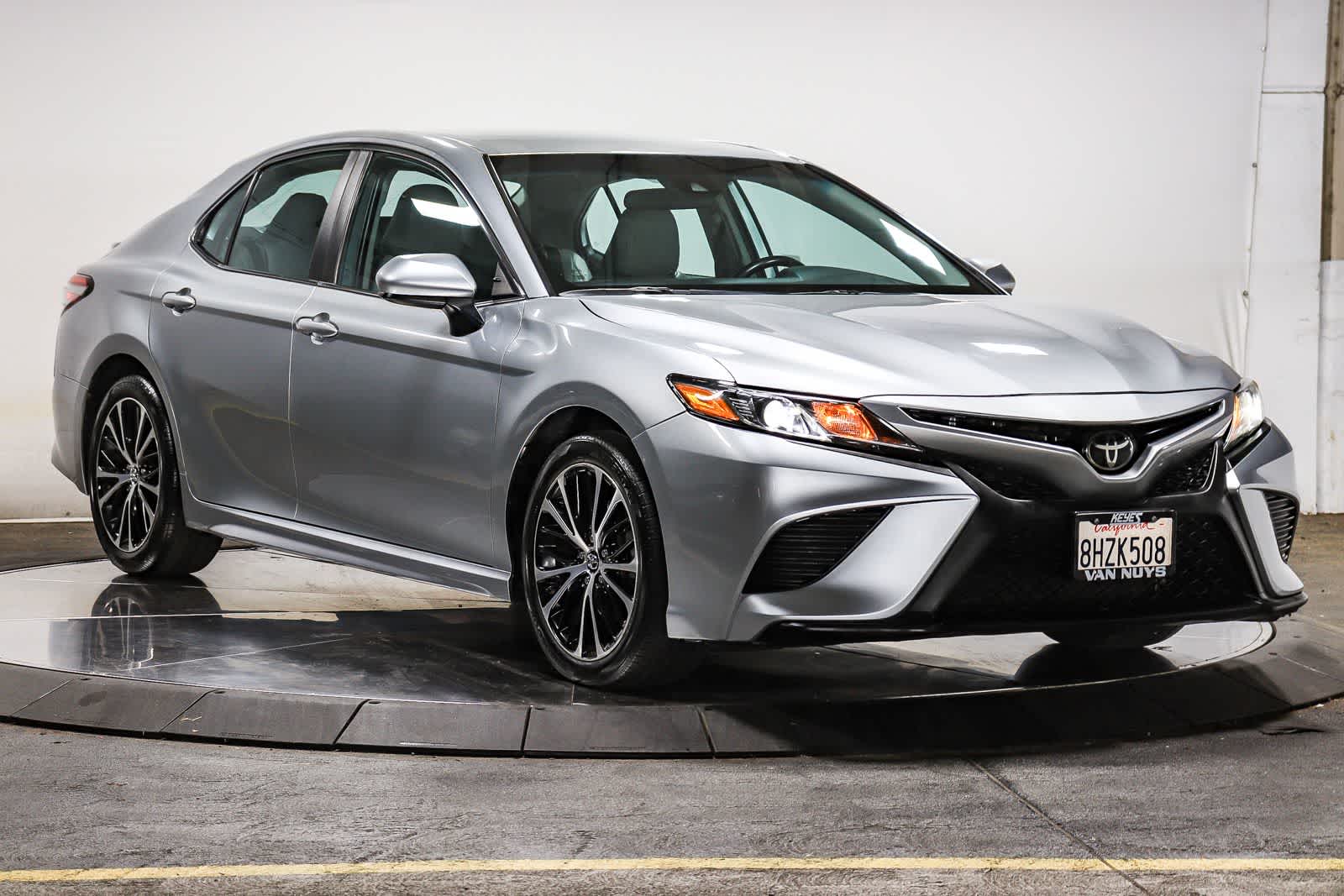 Toyota Camry SE 2019