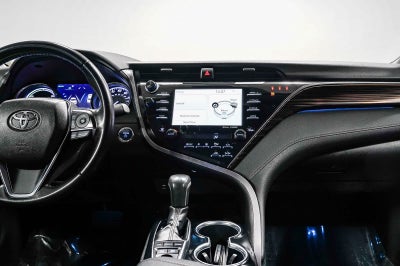 Toyota Camry Hybrid XLE 2019