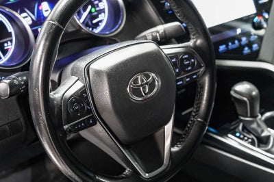Toyota Camry Hybrid XLE 2019