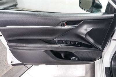 Toyota Camry Hybrid XLE 2019