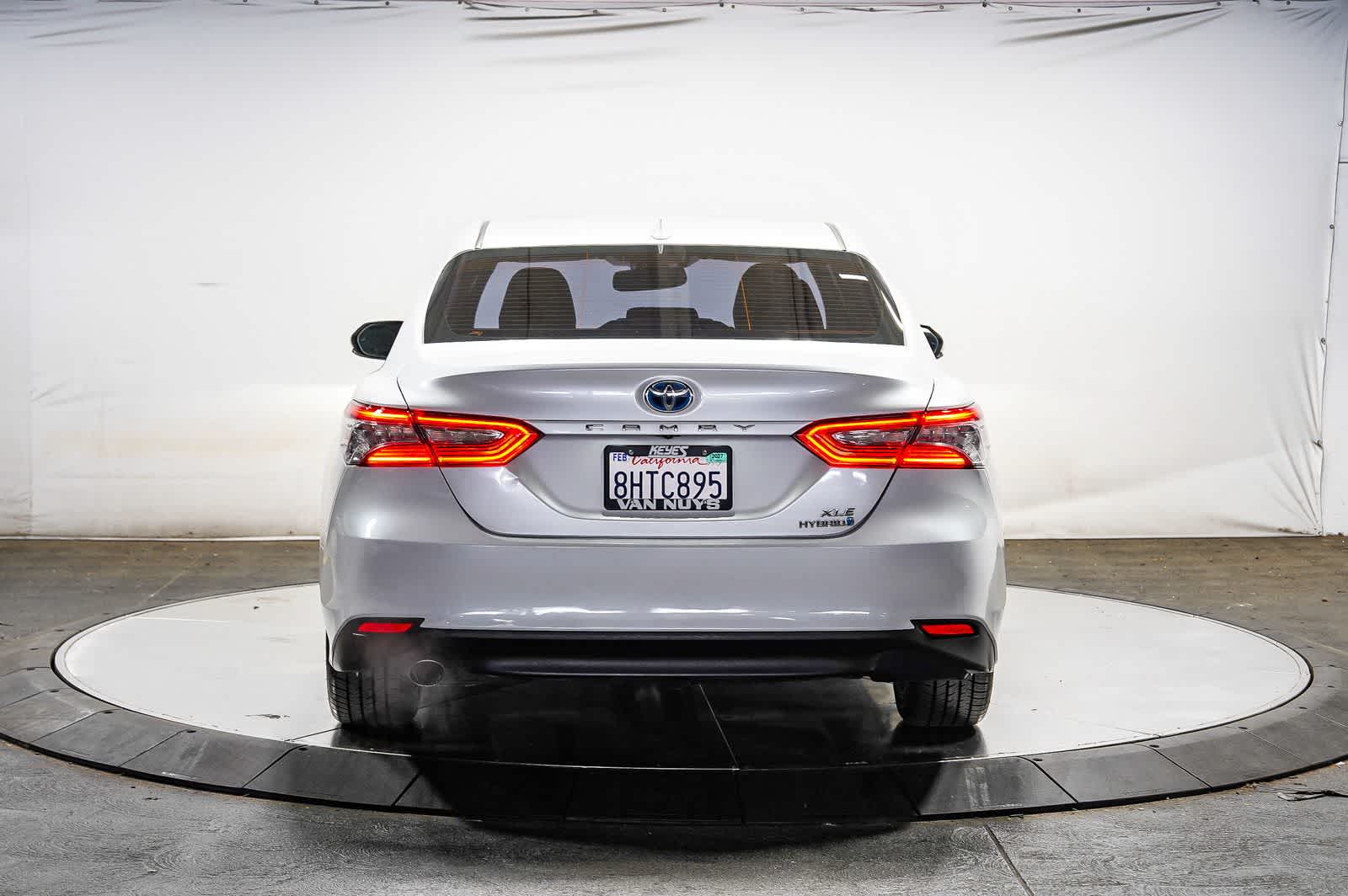 Toyota Camry Hybrid XLE 2019