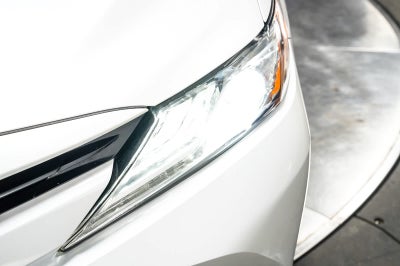 Toyota Camry Hybrid XLE 2019