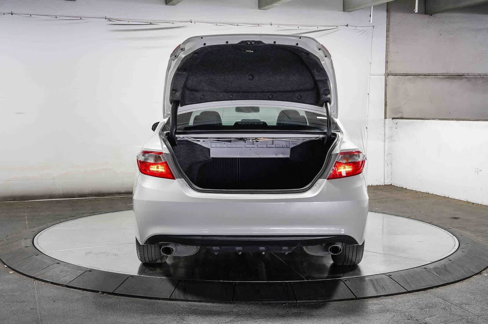 Toyota Camry XLE 2016