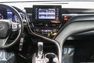Toyota Camry SE 2022