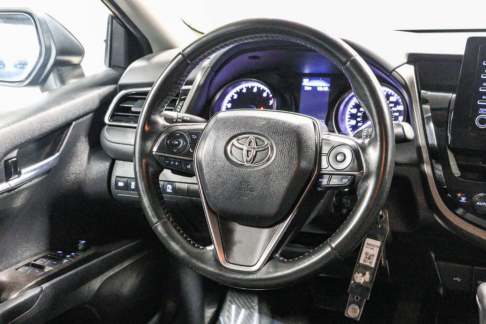 Toyota Camry SE 2022