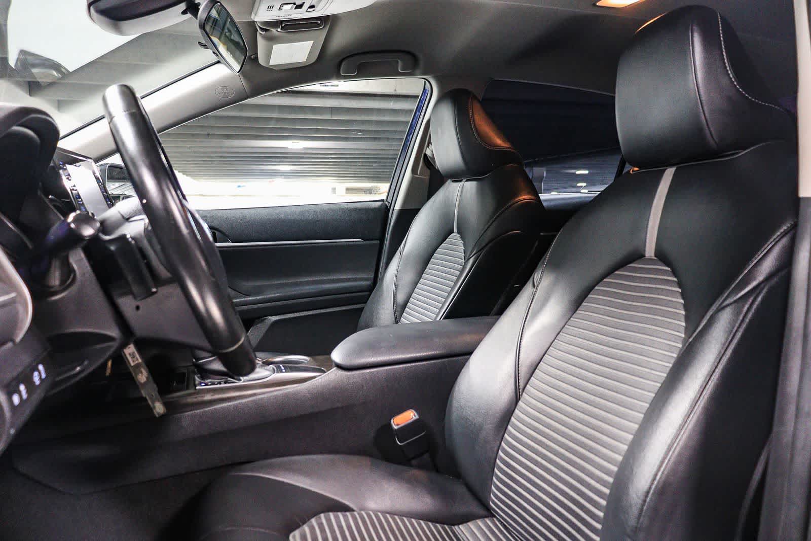 Toyota Camry SE 2022