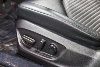 Toyota Camry SE 2022