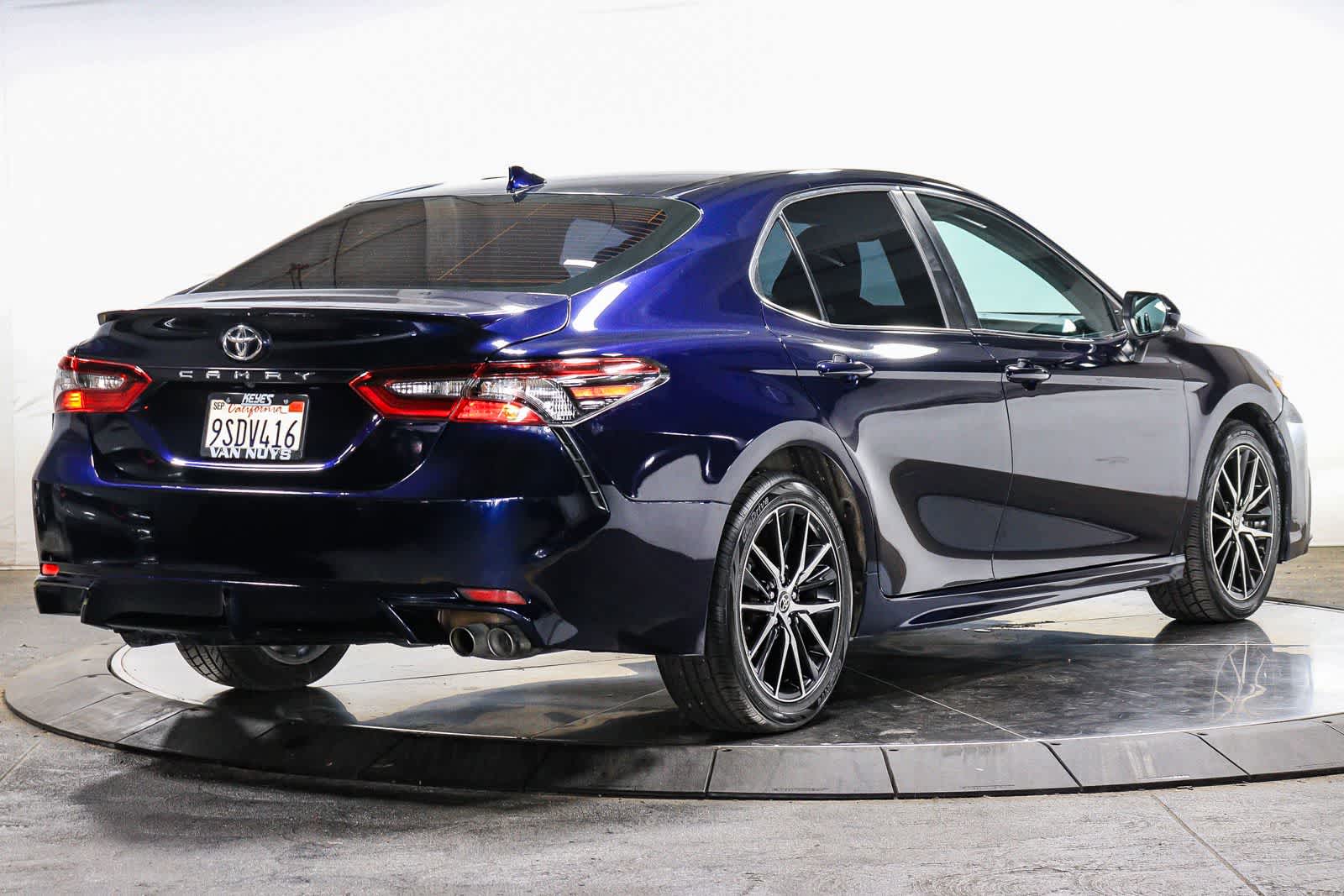 Toyota Camry SE 2022